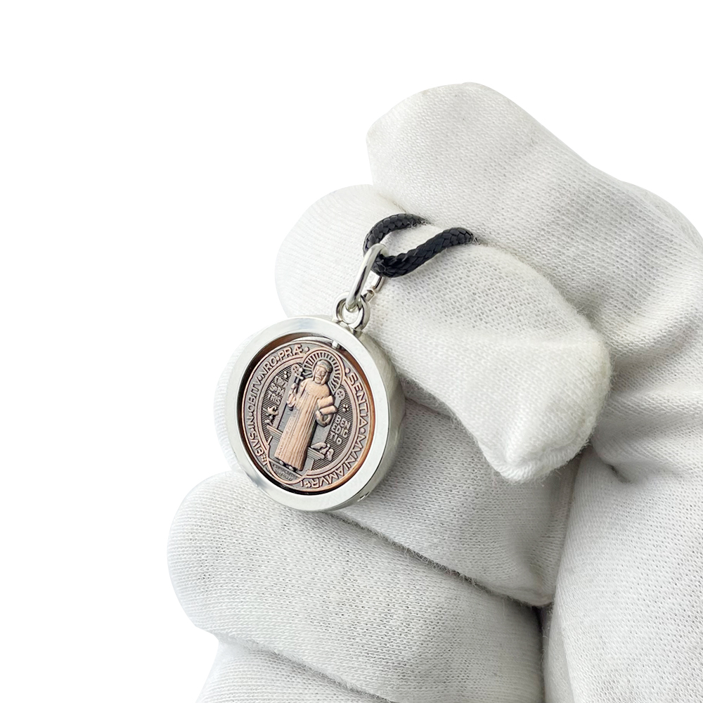 New St Benedict Medal Necklace - Jewelry & Watches Ltd 评论和价格