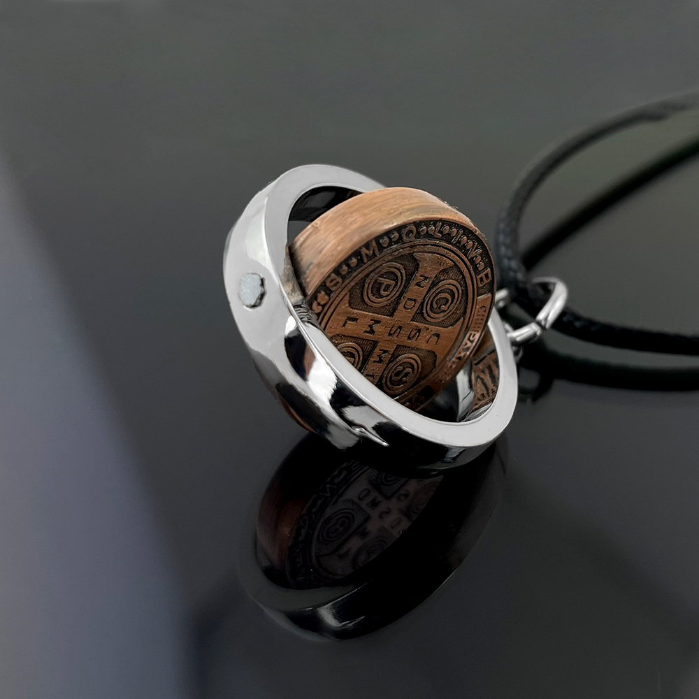 New St Benedict Medal Necklace - Jewelry & Watches Ltd 评论和价格